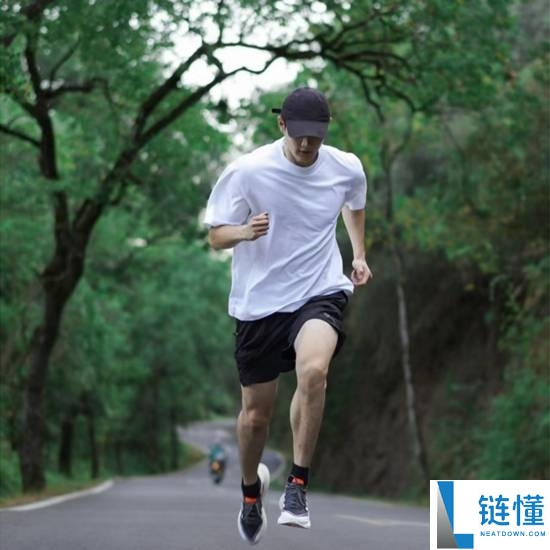 坚持每周跑步十余年突发心梗，三根冠脉出现弥漫性病变