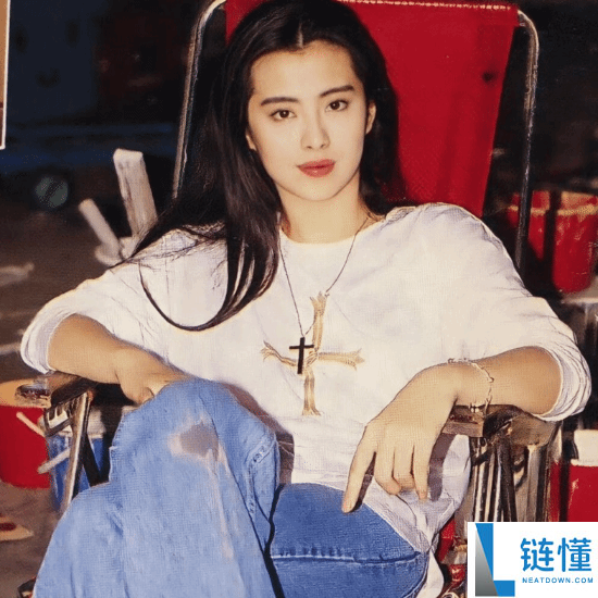 王祖贤在加拿大开设艾灸馆，每小时收费600元