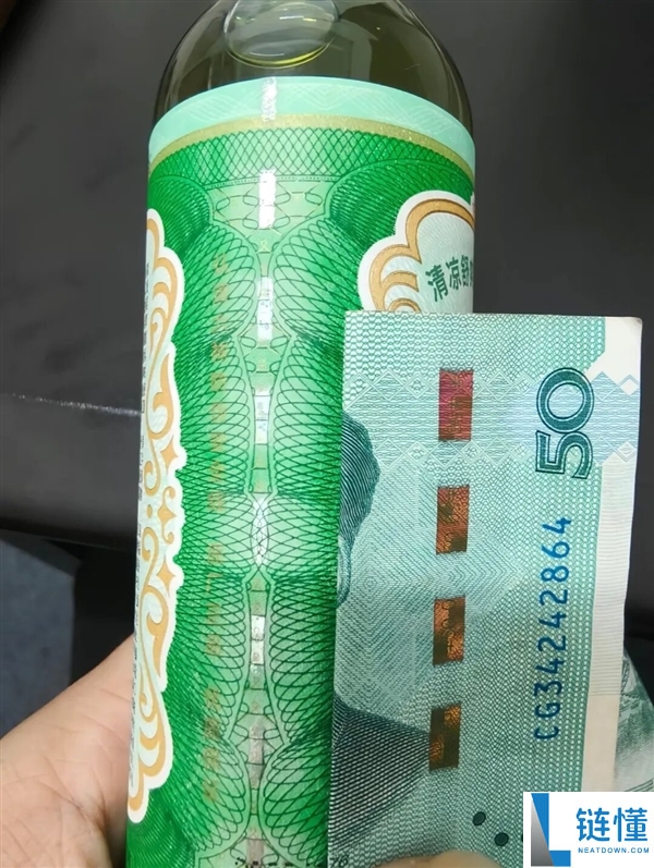 六神花露水新包装引发争议：律师解读未违规使用印钞纸